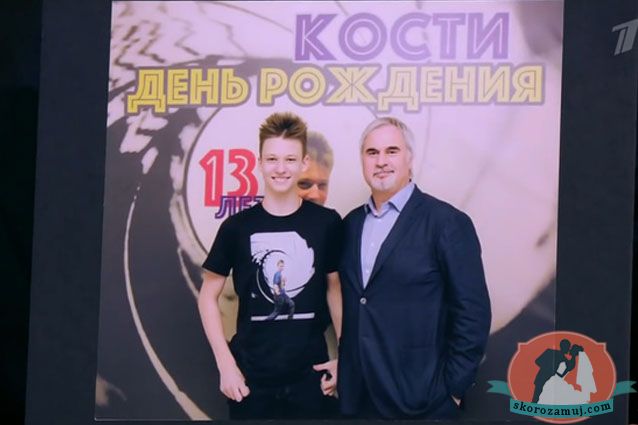 В Сети появилось фото старшего сына Валерия Меладзе и Альбины Джанабаевой