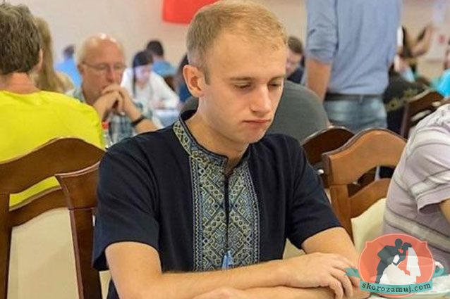 Дисквалифицированный за вышиванку шашист подал в суд на международную федерацию