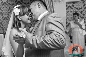 Танец с родителями — волнительный момент на свадьбе