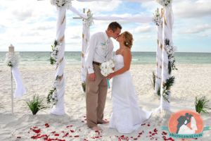 Как организовать свадьбу на пляже?