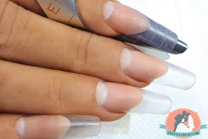 Наращивание ногтей акрилом: преимущества и недостатки метода
