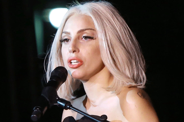 Леди Гага не стесняется демонстрировать свои чувства к новому бойфренду