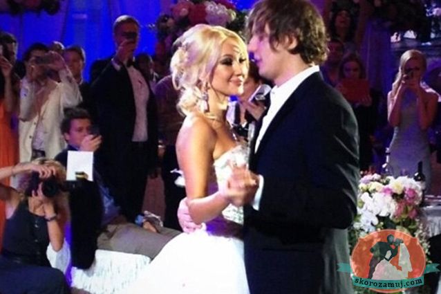 Лера Кудрявцева и Игорь Макаров отметили годовщину свадьбы