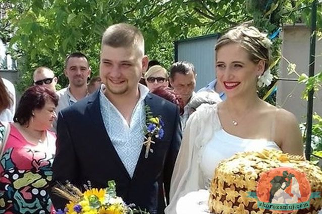 Боевой гопак и сломанное колено Яроша на свадьбе у дочери